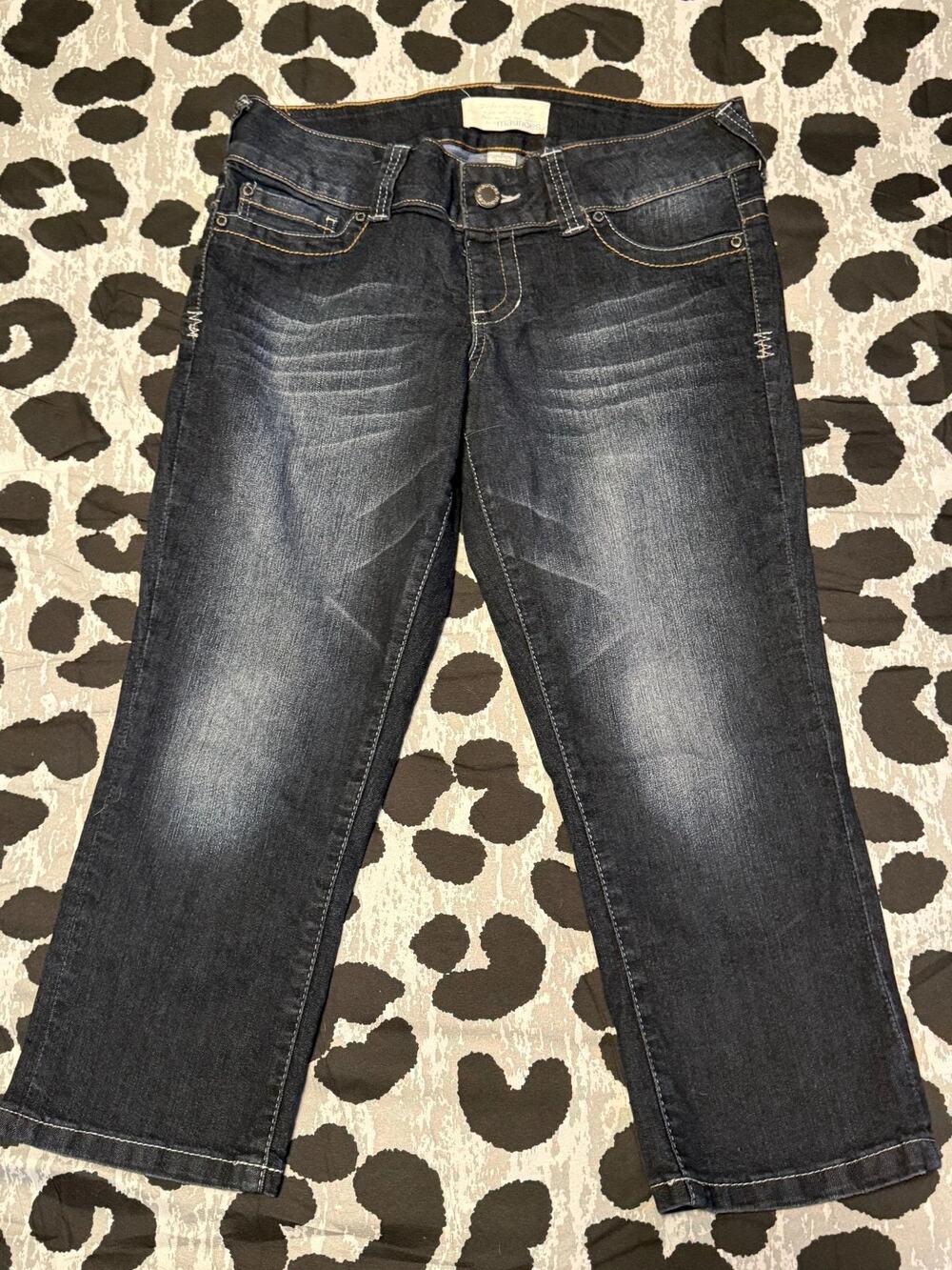 Maurices Pull On Denim Capris with Pockets Size M